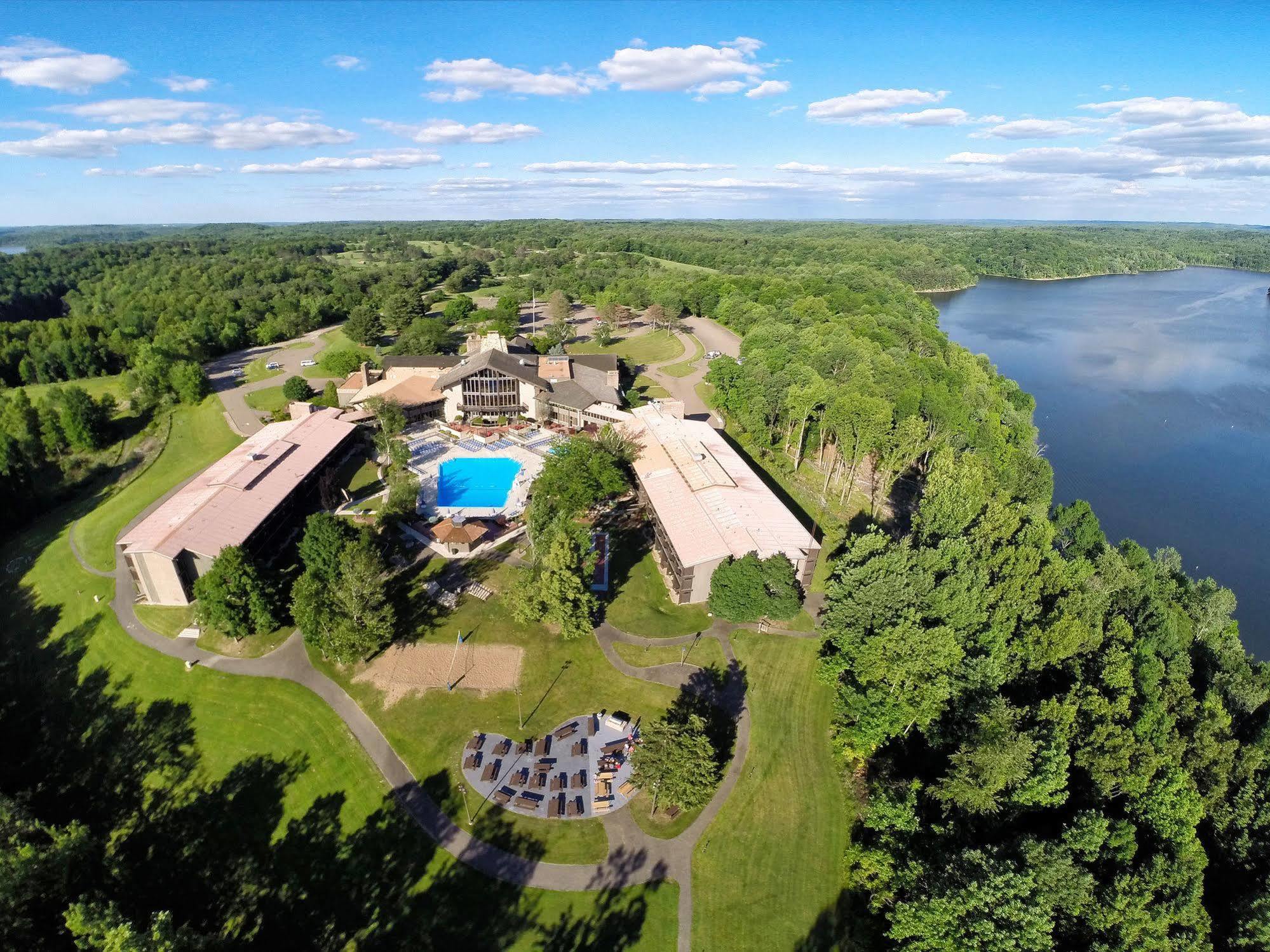 Salt Fork State Park Lodge And Conference Center Cambridge Exterior foto